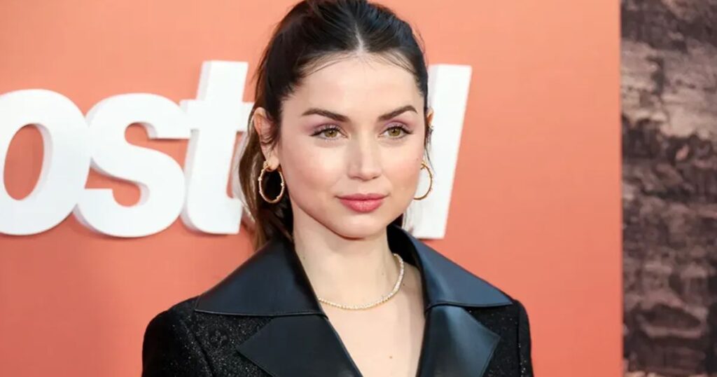 Ana de Armas Height, Age, Net Worth, Ethnicity, Relationship and More Facts