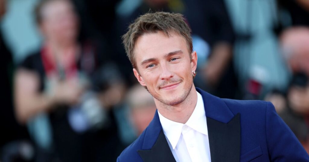 Drew Starkey Biography: Life Story of Famous American Actor